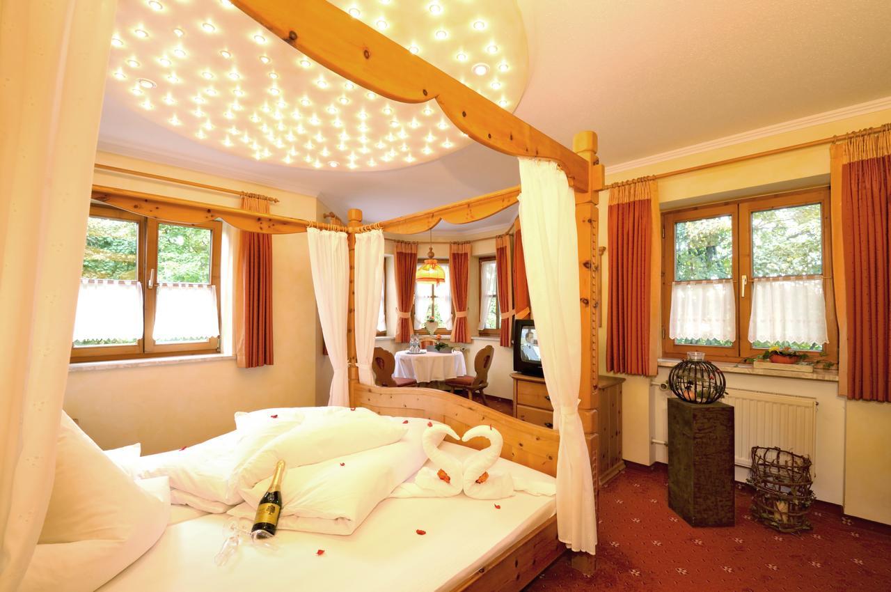 Landhotel Gruener Baum Westendorf  Exterior photo
